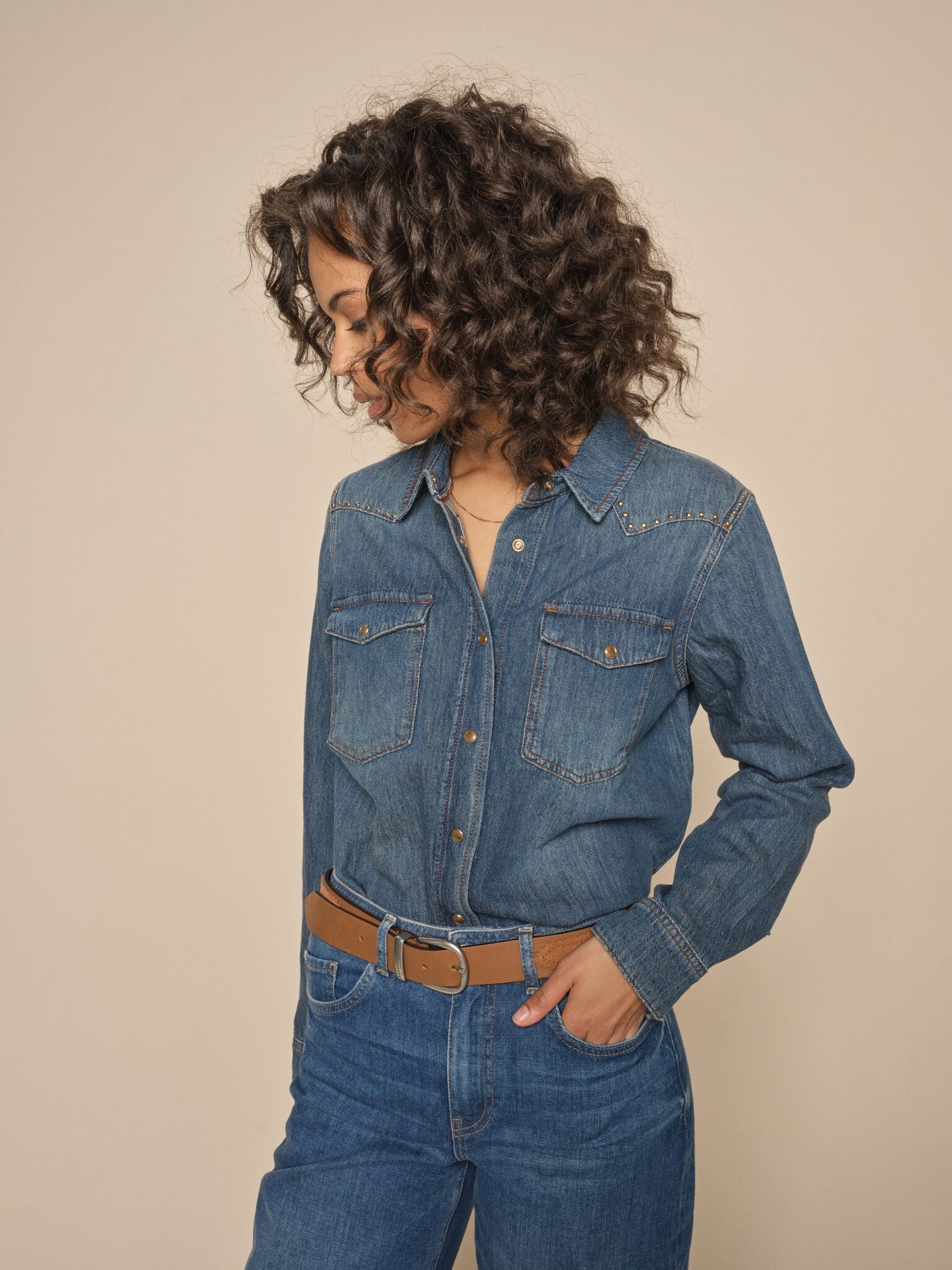 Modelshot / Blue / Detail